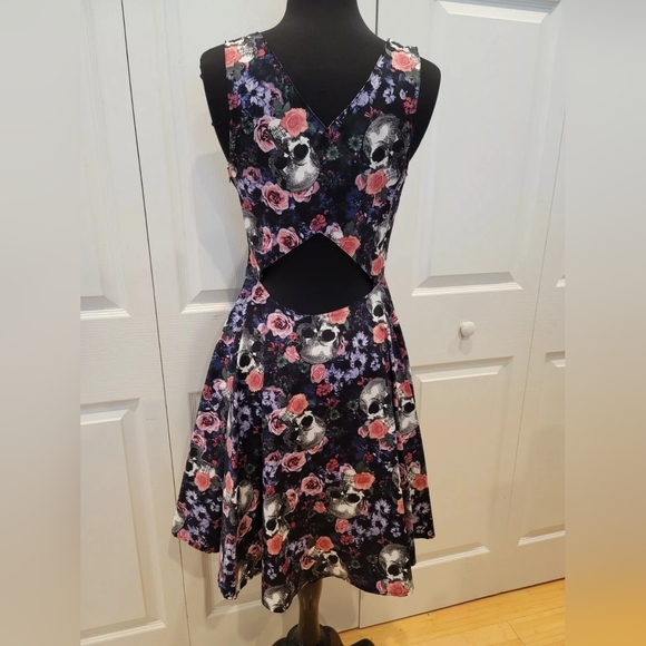 Hot Topic Hell Bunny floral skull cutout skater Rockabilly tank dress S - Picture 4 of 8